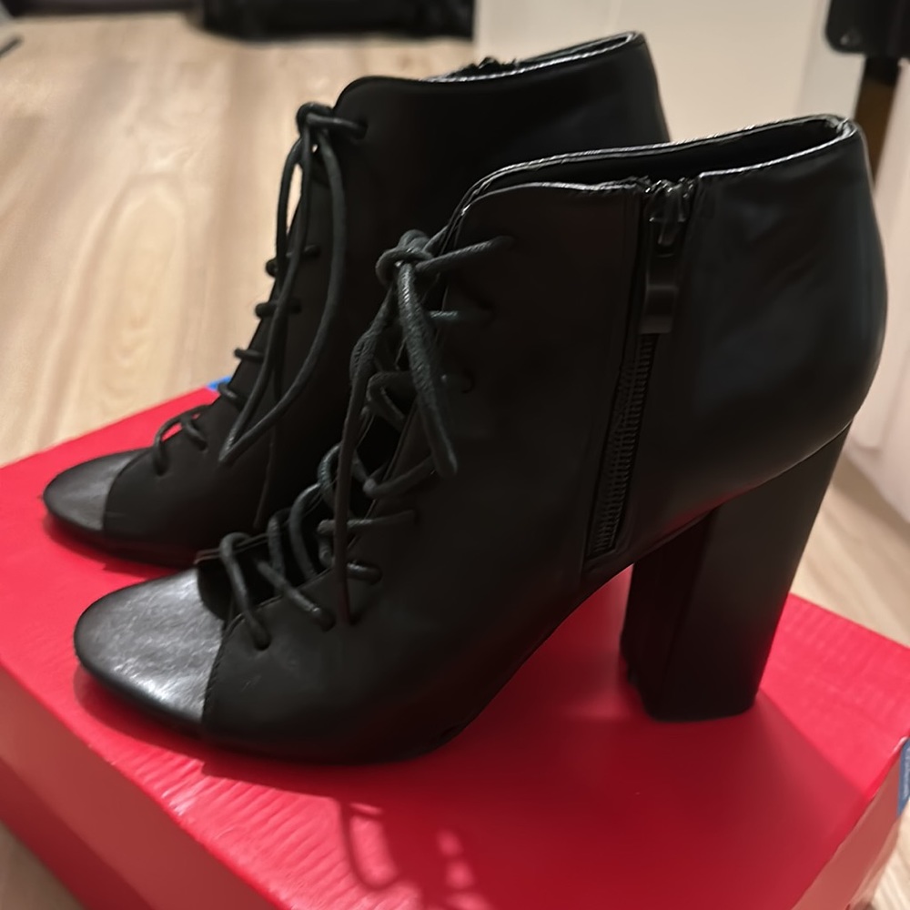 Dolls kill Black open toe heels